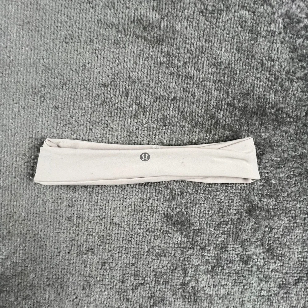 Lululemon Cardio Cross Trainer Headband Light Pink Luxtreme Velvet Gripper 4265